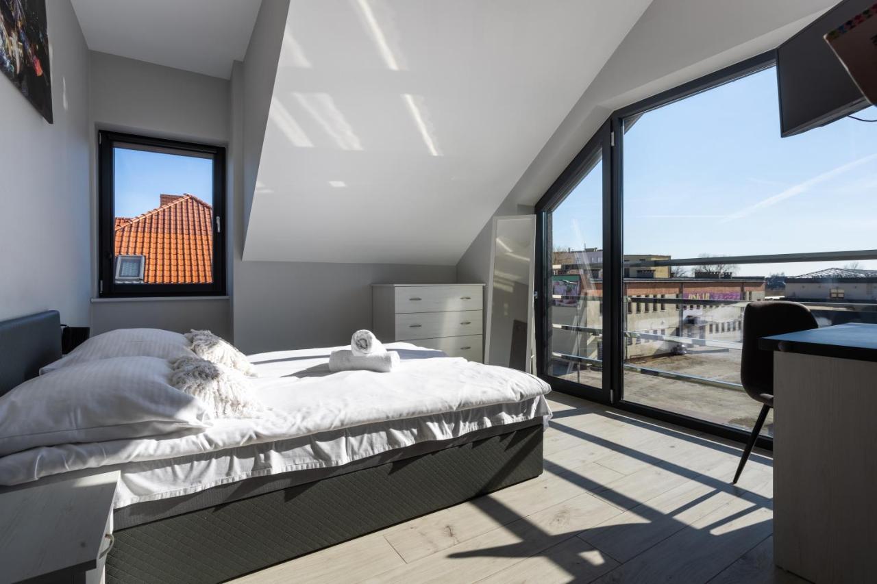 Noclegijarocin Bed & Breakfast Exterior foto