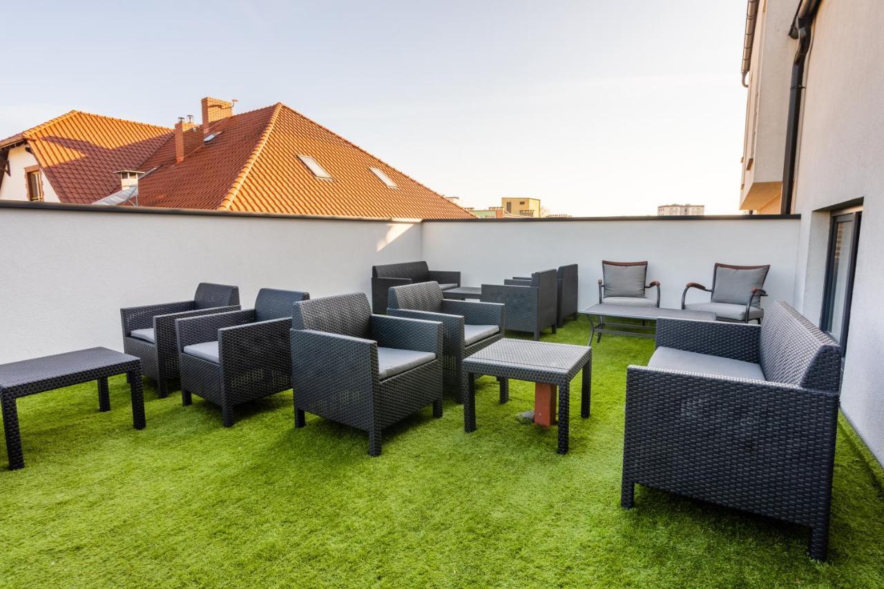 Noclegijarocin Bed & Breakfast Exterior foto